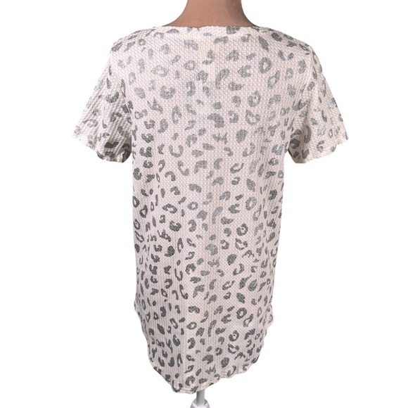 BIBI Waffle Knit Top Womens Small Silver Glitter Leopard Print V-Neck New W/Tags - Picture 6 of 10